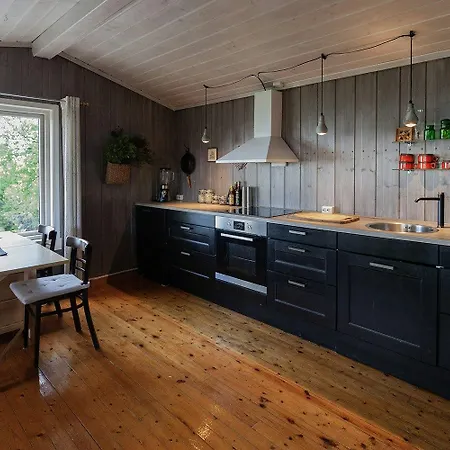 Cozy Private On Lifjell 度假居 *